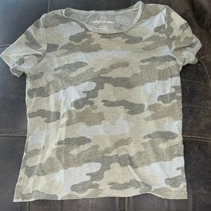 American eagle camo t shirt, size XS (fits like a small)